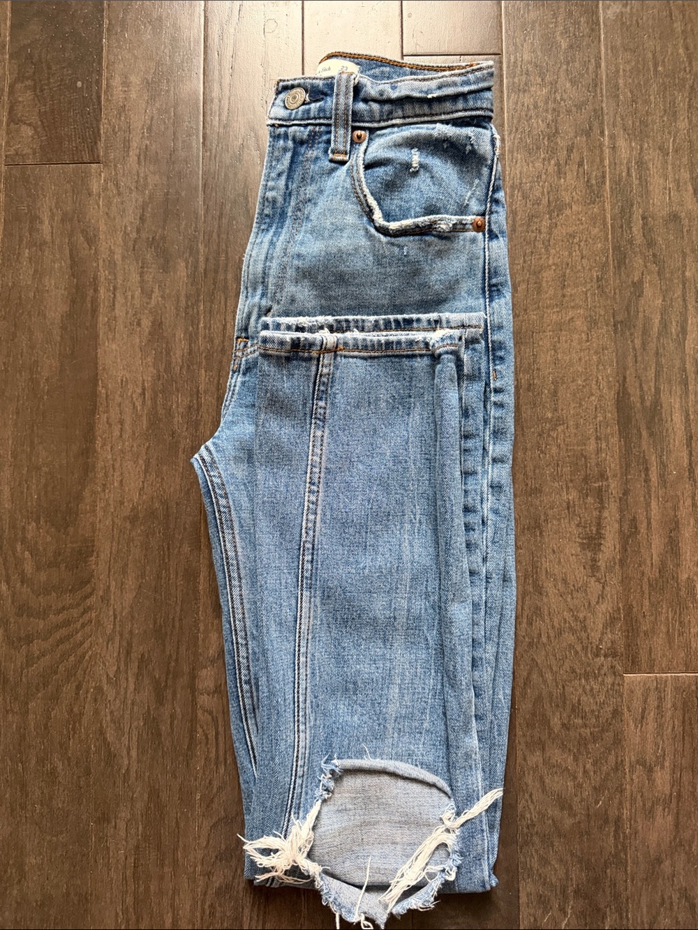 Abercrombie & Fitch Ultra High Rise Ankle Straight